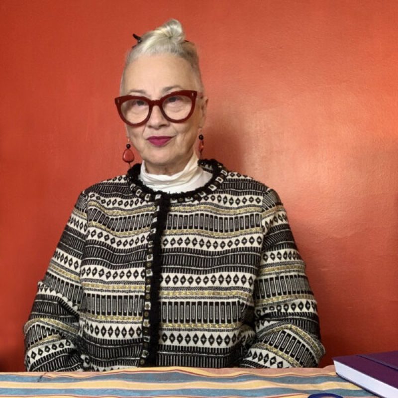 Gilly-Contact-600x600-1