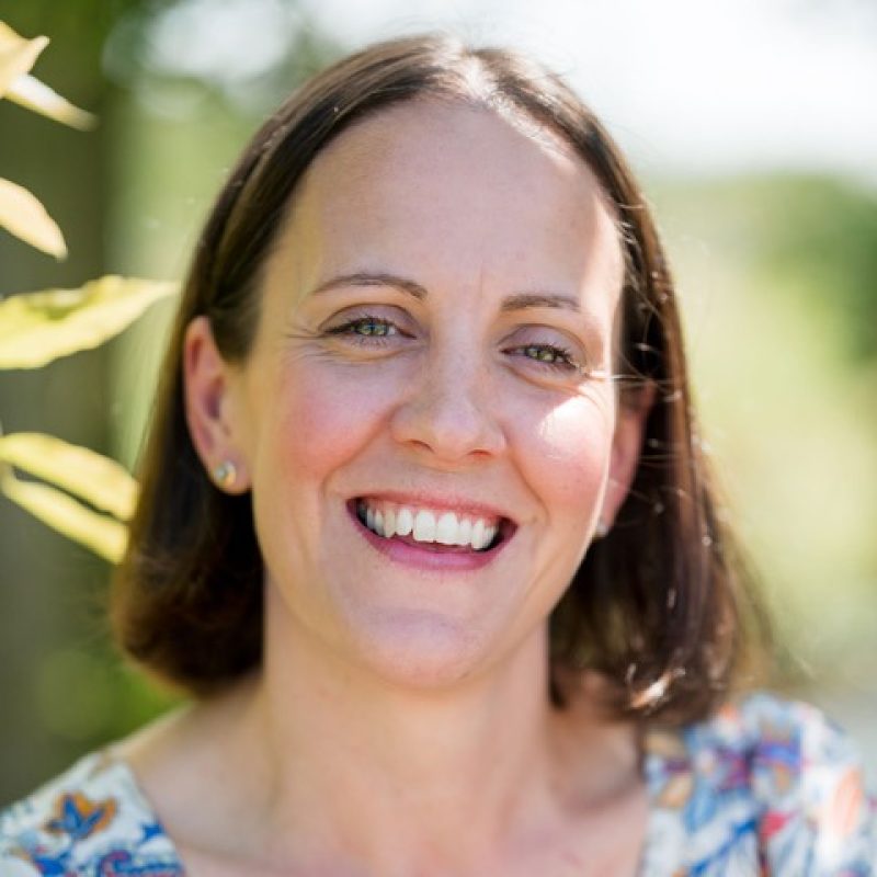 lucy-biggs-present-ascent-independent-funeral-celebrant-macclesfield-cheshire-credit-anna-hornby-at-folk-tale-02-2